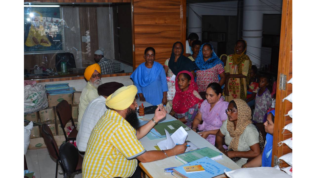 Guriqbal Singh Ji Gallery Monthly Ration Distribution by Bibi Kaulan Ji Bhalai Kendar Tarantaran Road Amritsar